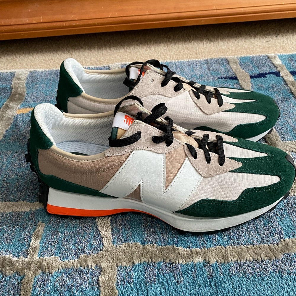 New Balance Men's Green and White Sneakers